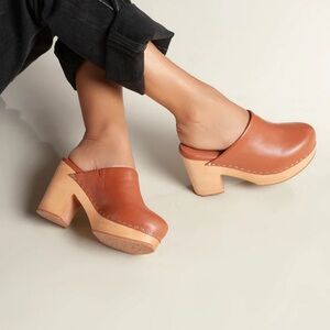 Charlotte Stone Brown Leather Marlo Clog in Luggage